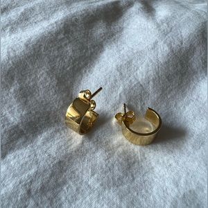 Mejuri Daily Huggie Hoops